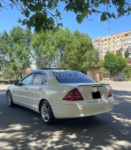 Mercedes C 240-10