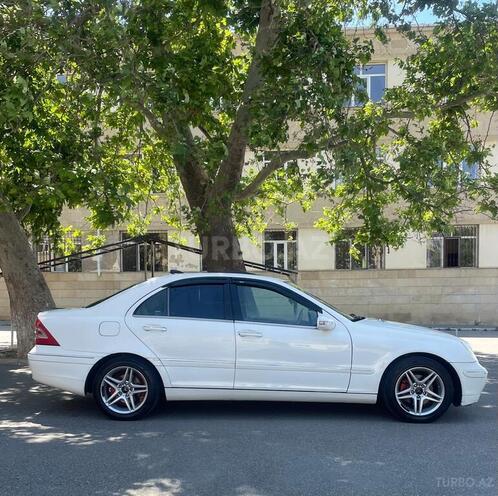 Mercedes C 240-12