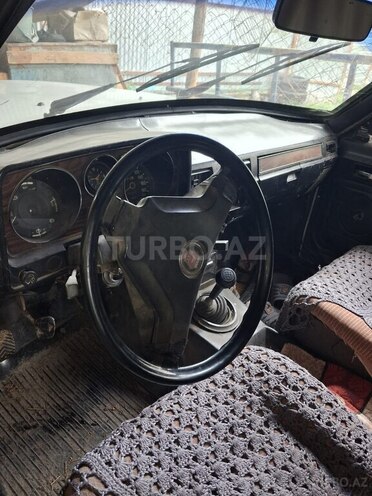 GAZ 3110 "Volga"-6