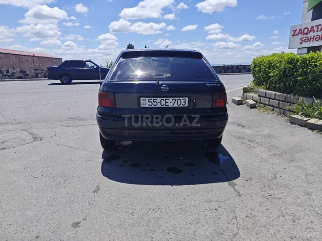 Opel Astra-2