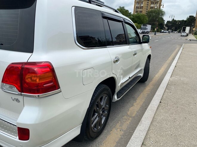 Toyota Land Cruiser-7