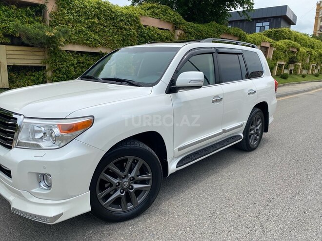 Toyota Land Cruiser-4