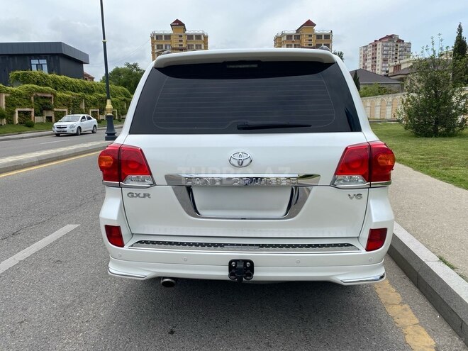 Toyota Land Cruiser-5