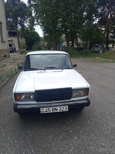 LADA (VAZ) 2107-1