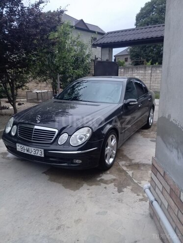 Mercedes E 240-3