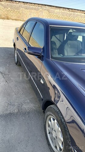 Mercedes E 200-6