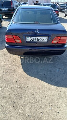 Mercedes E 200-7