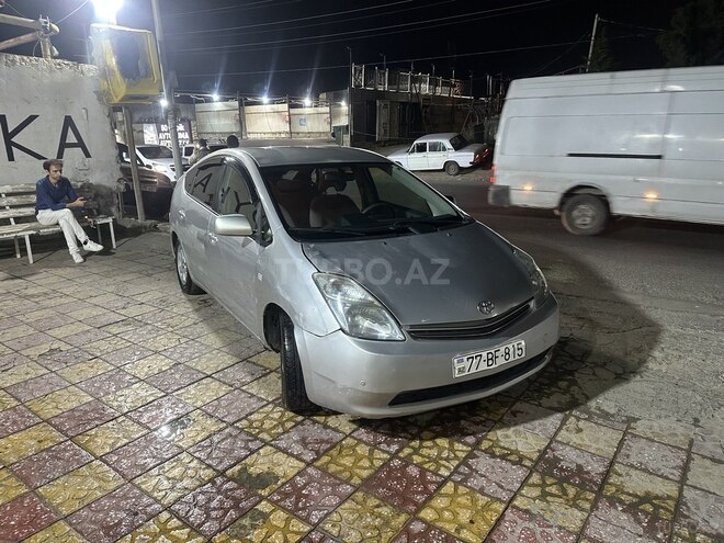 Toyota Prius-5