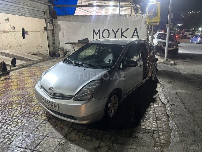 Toyota Prius-18