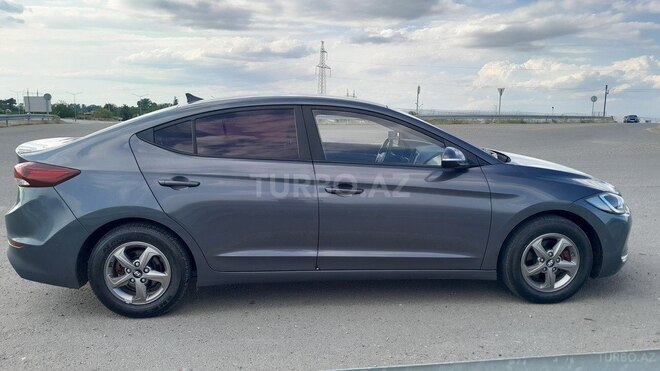 Hyundai Avante-8