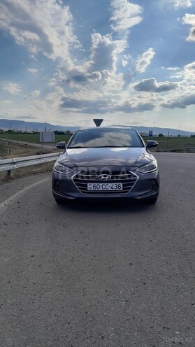 Hyundai Avante-1
