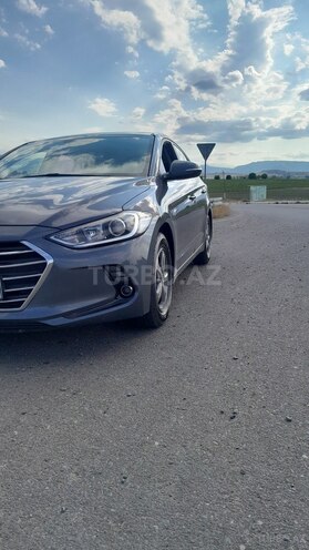 Hyundai Avante-2
