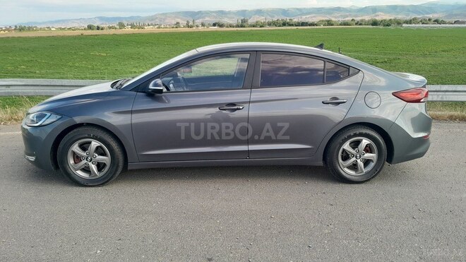 Hyundai Avante-7