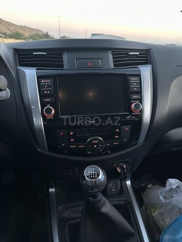 Nissan Navara-10