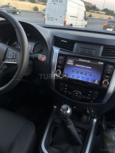 Nissan Navara-15