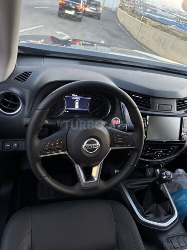 Nissan Navara-9