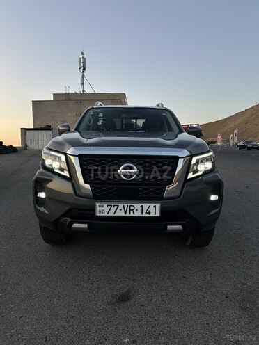 Nissan Navara-2