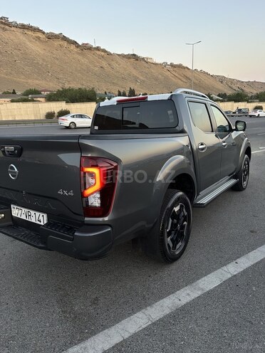 Nissan Navara-5