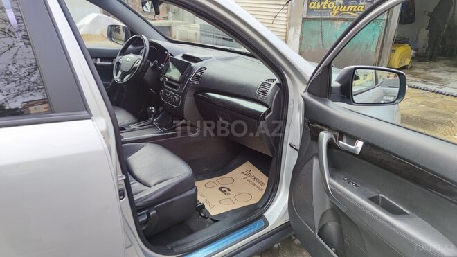 Kia Sorento-11