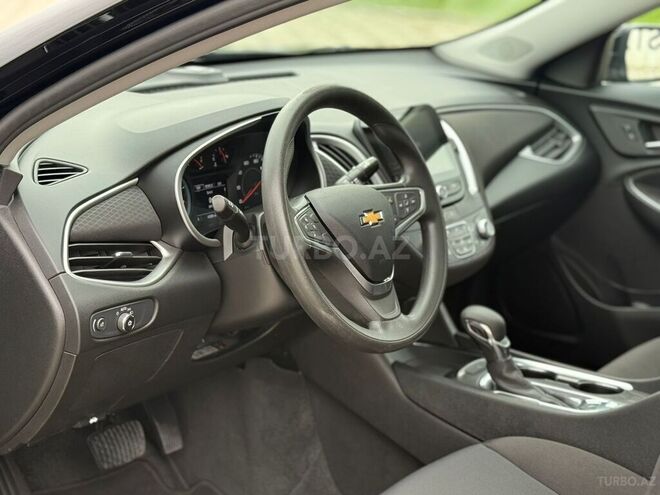 Chevrolet Malibu-8