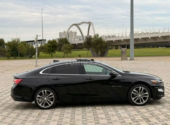 Chevrolet Malibu-9