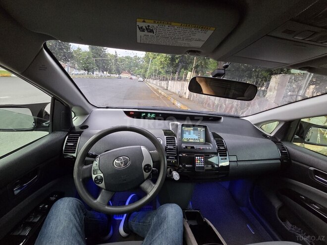 Toyota Prius-14