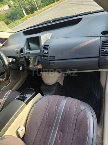 Toyota Prius-11