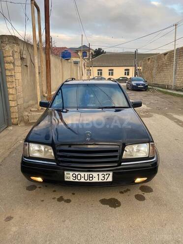 Mercedes C 220-1