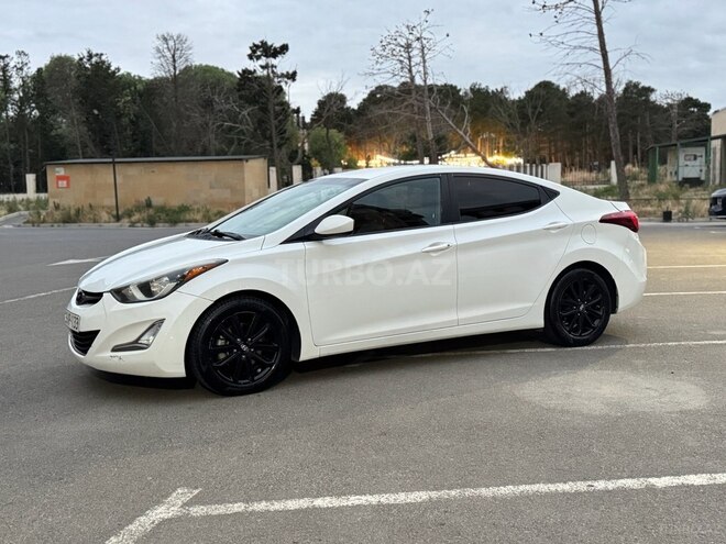 Hyundai Elantra-2