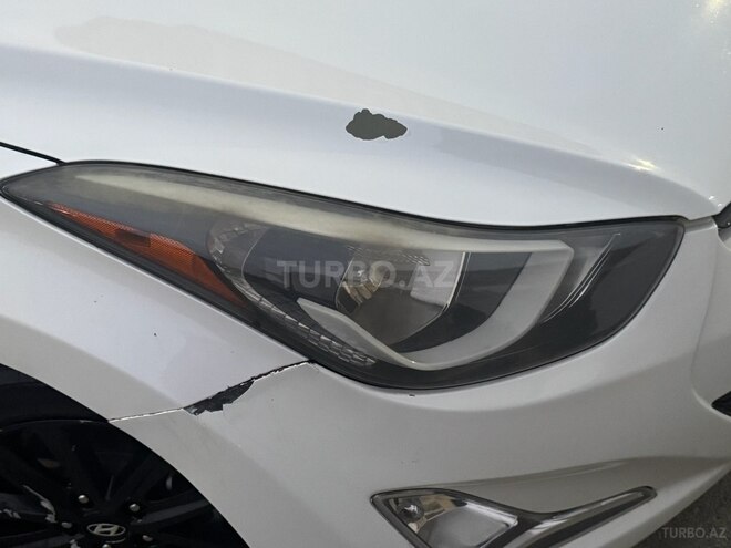 Hyundai Elantra-10