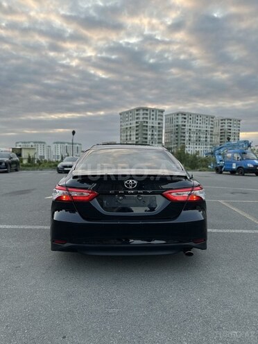 Toyota Camry-6