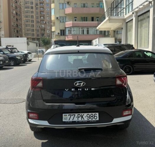 Hyundai Venue-2