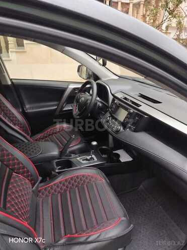 Toyota RAV4-6
