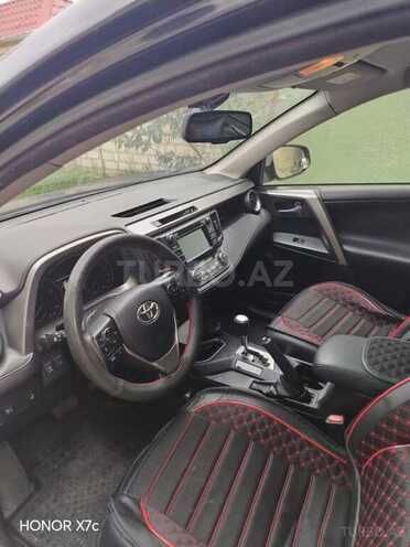 Toyota RAV4-9