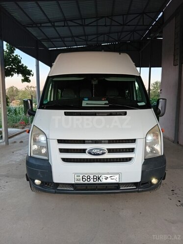 Ford Transit-1