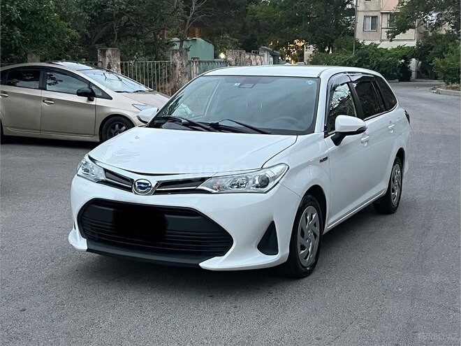 Toyota Corolla Fielder-2