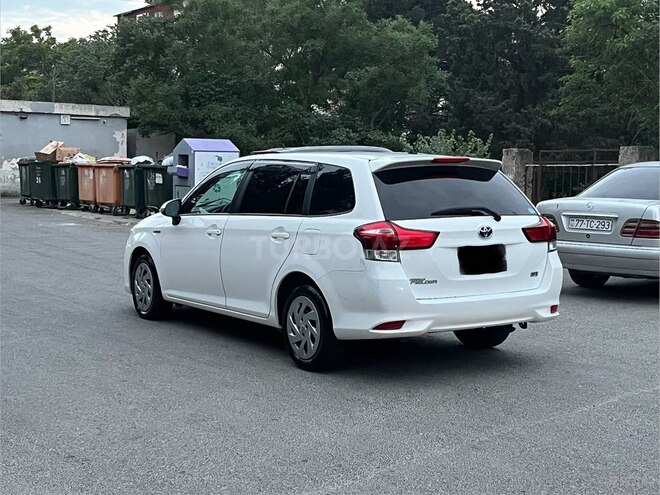 Toyota Corolla Fielder-4
