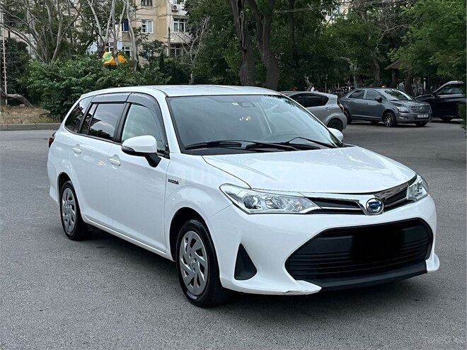 Toyota Corolla Fielder-3