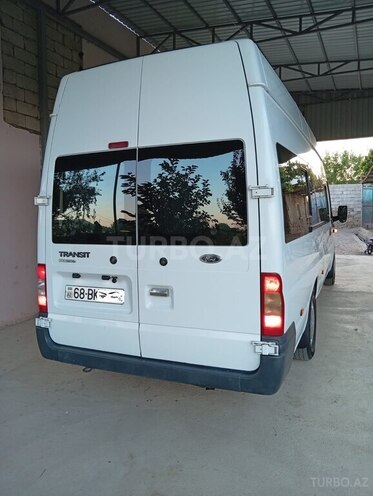 Ford Transit-5