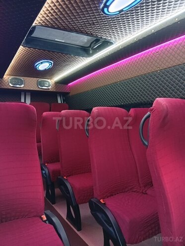 Ford Transit-15