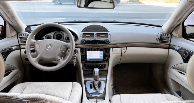 Mercedes E 320-3