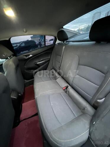 Chevrolet Cruze-11
