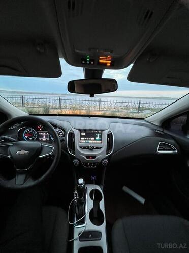 Chevrolet Cruze-10