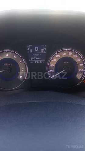 Hyundai Accent-8