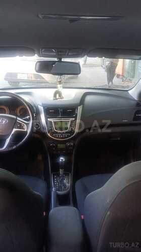 Hyundai Accent-9
