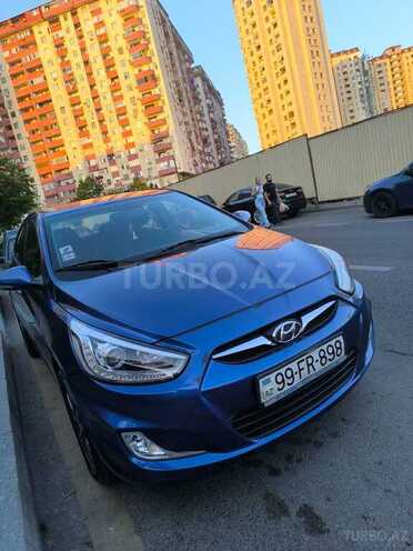Hyundai Accent-2