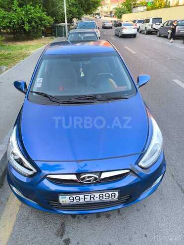 Hyundai Accent-4