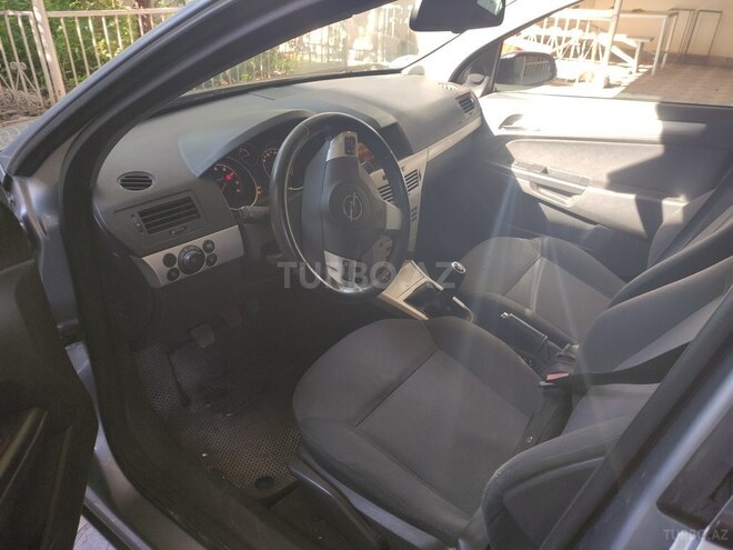 Opel Astra-2