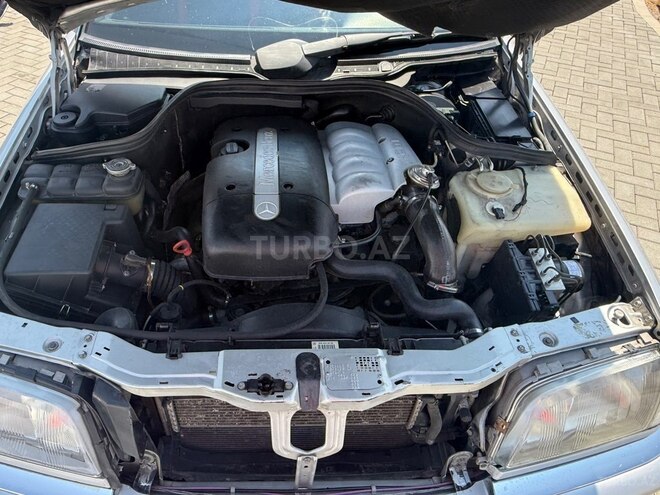 Mercedes C 220-12