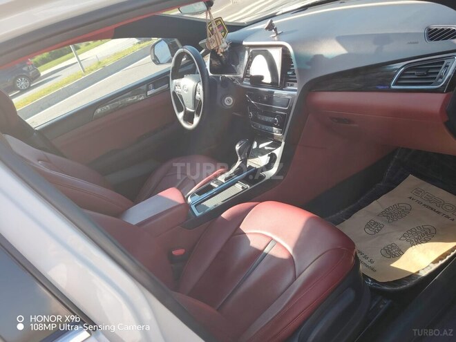 Hyundai Sonata-2